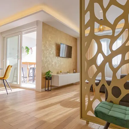 Znjan Holidays Apartamento *