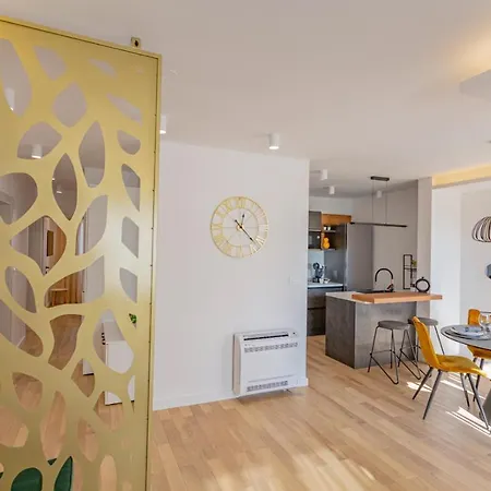 Znjan Holidays Apartmán