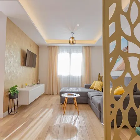 Znjan Holidays Split